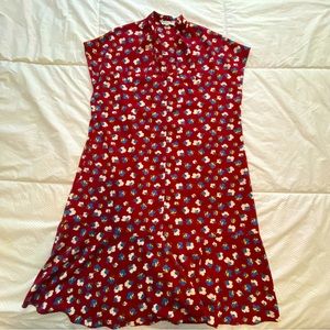 MADE IN CANADA excellent used condition dress with beautiful details and pockets